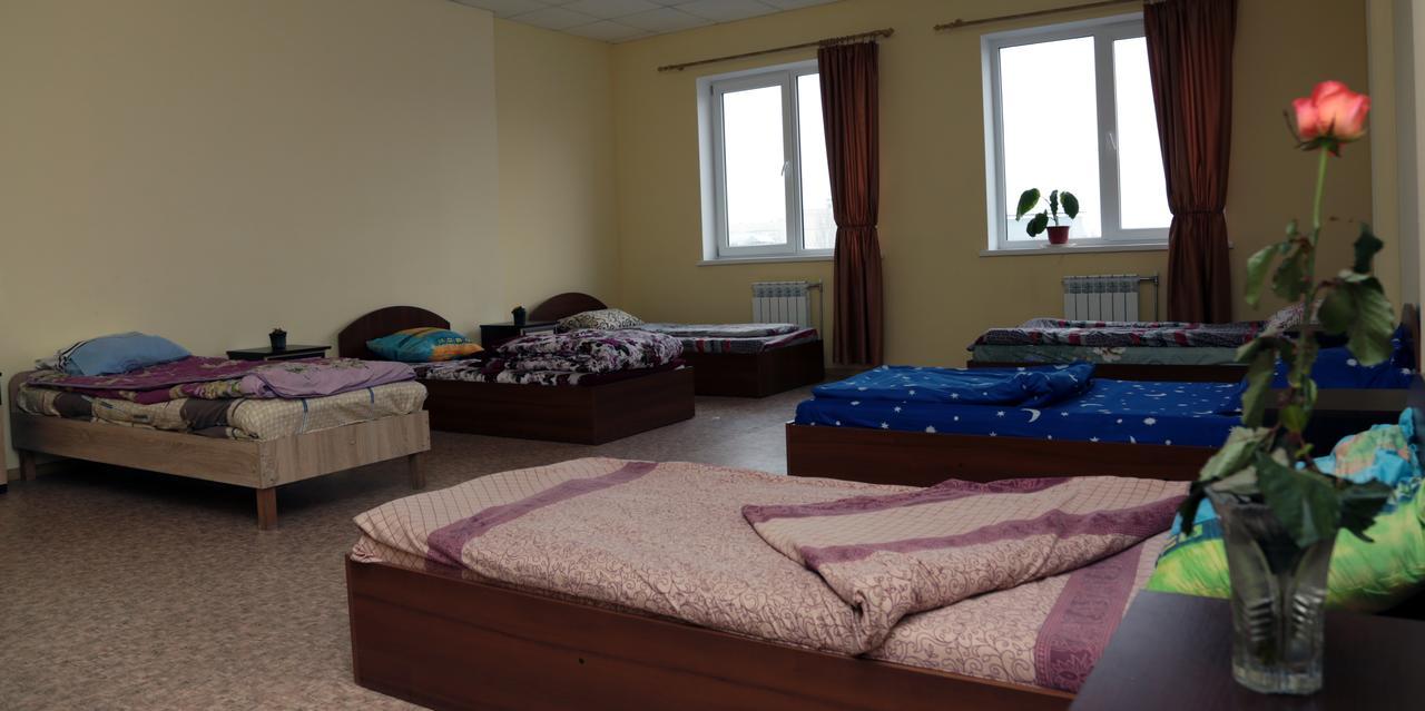 Hostel Raduga Kyiv Exterior photo